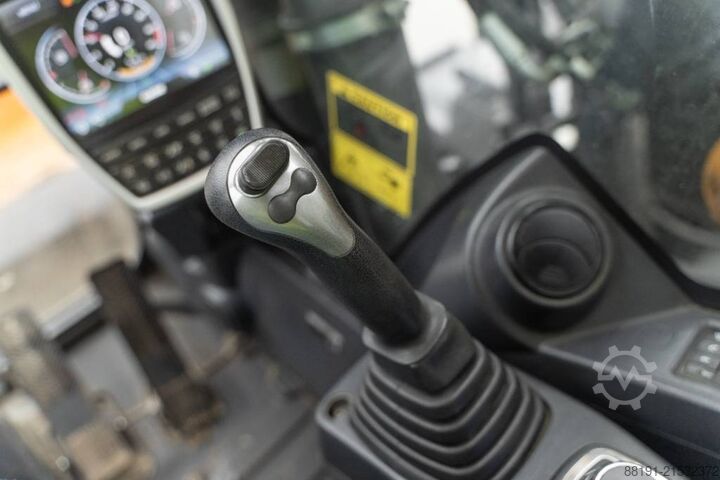 Bager na točkovima CASE WX 160 E