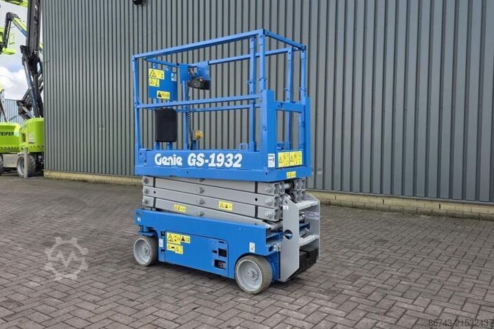 Scherenhebebühne Genie GS1932 Electric, 2025 Batteries, Working Height 7.