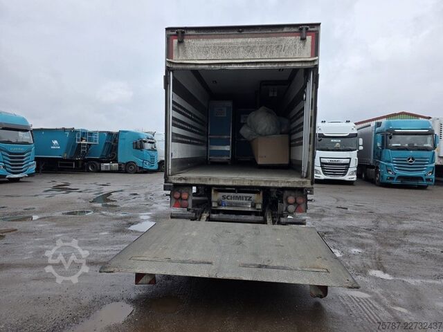 Šaldytuvas puspriekabė SCHMITZ CARGOBULL Tiefkühler, 3 Kammern, Lift, LBW, SCB*S3B