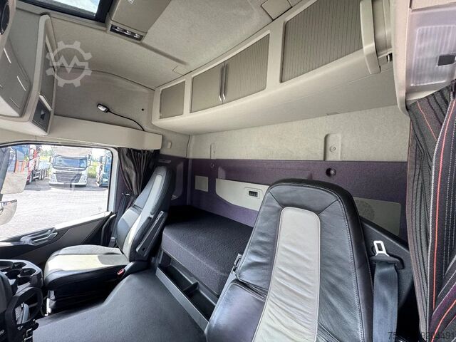Kraana veoauto Volvo FM 330 ( New Model ) 4x2 Palfinger PK 12002-EH D