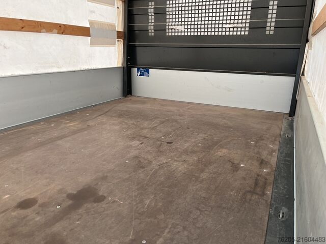 Camion bâché Mercedes-Benz Sprinter 319 CDI 4x4 Doka Pritsche  Klima LED AHK