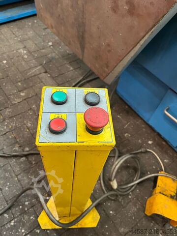 пробивально-вирубний верстат Euromac BX 750/30