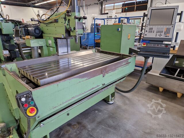 Fresadora de bancada cubierta universal FP42NC Deckel FP42NC / TNC320