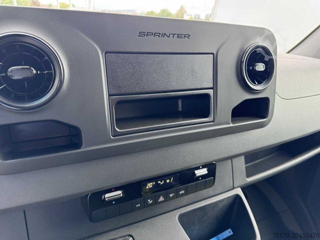 Furgon blaszak MERCEDES-BENZ Sprinter 317 CDI Streckenbegleitfahrzeug BF3/BF4