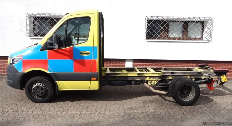वैन चेसिस MERCEDES-BENZ Sprinter 516 Automatik Klima zwillingsbereift
