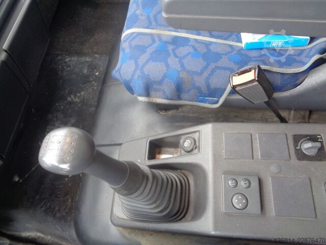 Perdeli panelvan IVECO 80E17 / EU3. 1. Hand