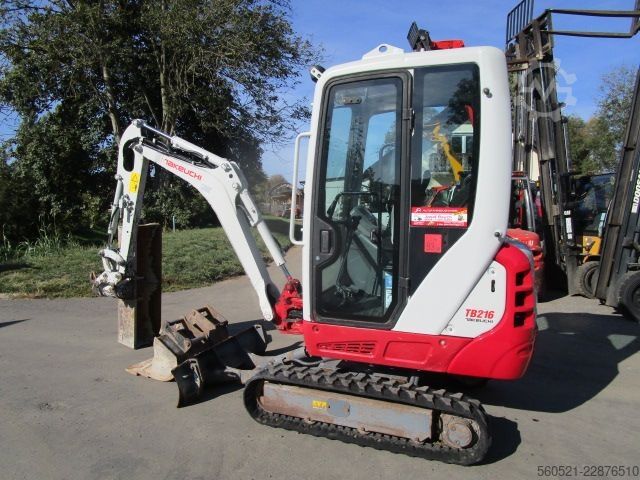 Minigrafa Takeuchi TB 216 - POWERTILT + hydraul. Schnellwechsler + 3