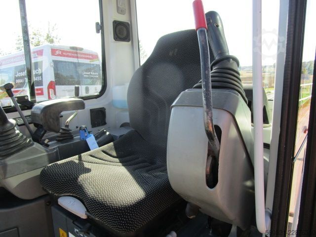 Minigrafa Takeuchi TB 216 - POWERTILT + hydraul. Schnellwechsler + 3