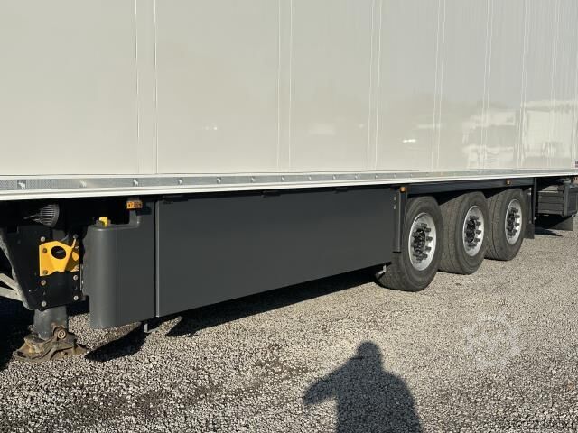 Reefer semitrailer Schmitz Cargobull SKO 24 Doppelstock Liftachse Carrier Vector HE19