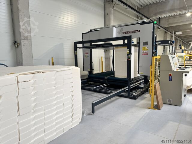 Horizontální řezací stroj Zakład Ślurarski DZIERGWA PARK