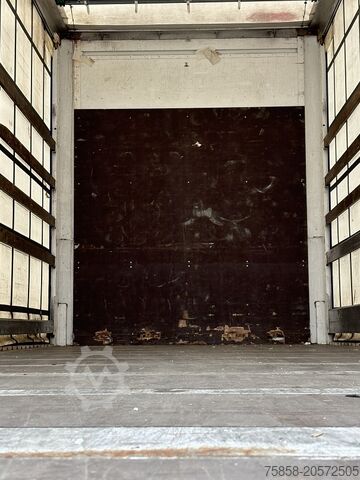 Gövdeyi platform ve branda ile değiştirin Krone Jumbo 3m Innenhöhe Hubdach Edscha