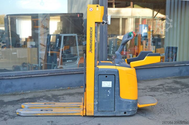 مكدس البليت Jungheinrich ERC 214