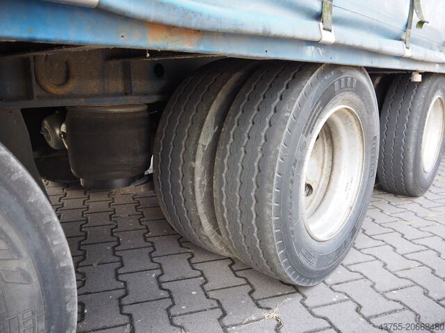 Otvorený plachtový náves Krone SD