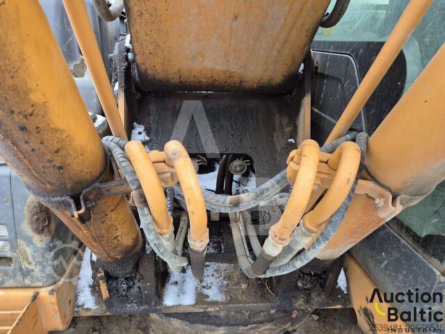 الحفارة الزاحفة Case CX 210 B