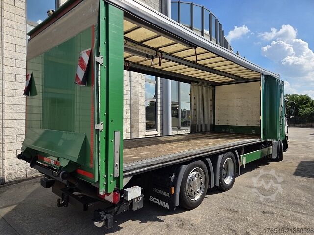صندوق شاحنة بغطاء قماشي وحواف قابلة للطي وغطاء جانبي قابل للسحب SCANIA P 320