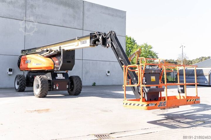 Nền tảng kính thiên văn JLG 1250 AJP