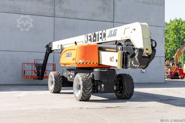 Nền tảng kính thiên văn JLG 1250 AJP