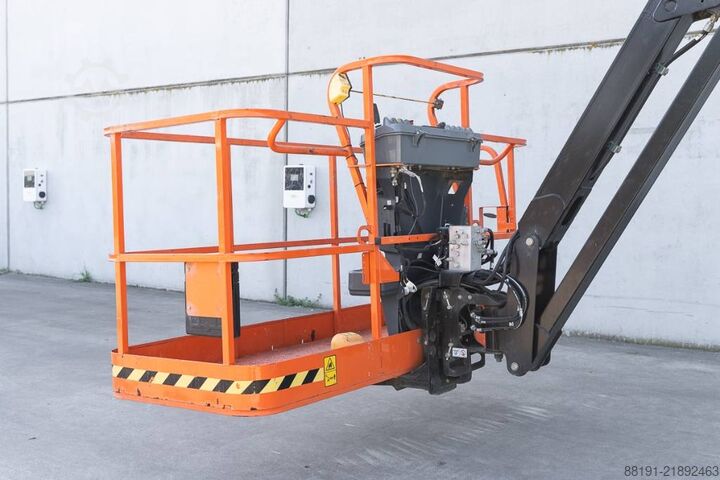 Nền tảng kính thiên văn JLG 1250 AJP