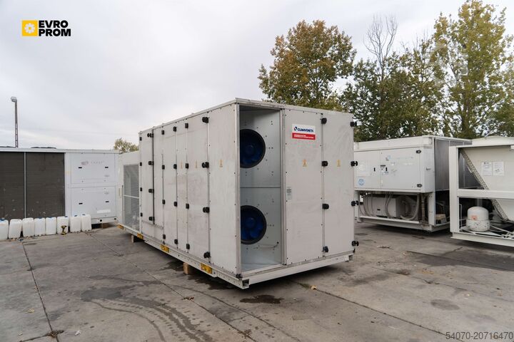 空调 New Rooftop Air Conditioner CLIMAVENETA WSM2-T 0354 106.2 kW 2022 yom