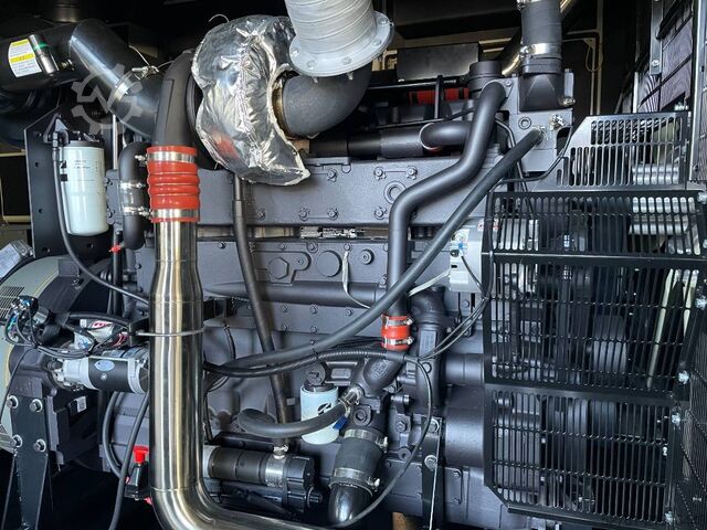Agregado Cummins KTAA19-G6A - 700 kVA Generator - DPX-19848