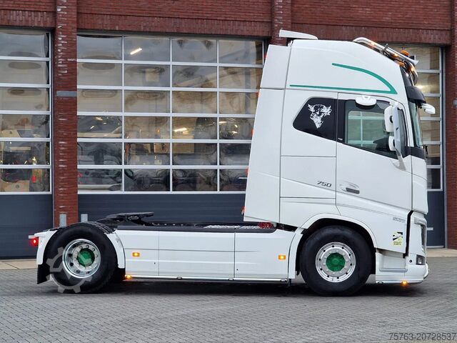 标准-SZM Volvo FH 16.750 Globetrotter XL 4x2 - Retarder - I pa...