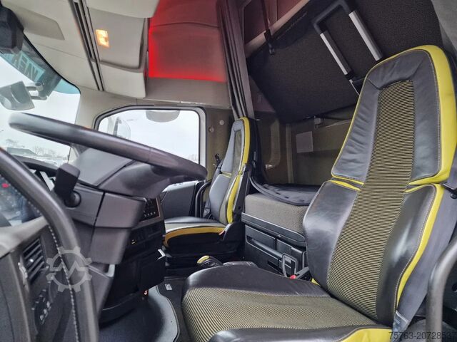 标准-SZM Volvo FH 16.750 Globetrotter XL 4x2 - Retarder - I pa...