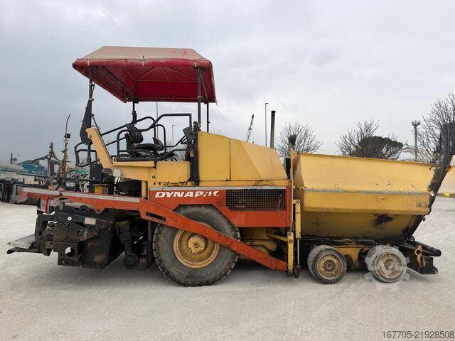 Extendedora de asfalto sobre ruedas Dynapac F121-6W
