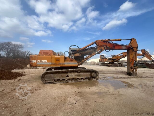 Excavadora sobre orugas Fiat-Hitachi FH 300 T