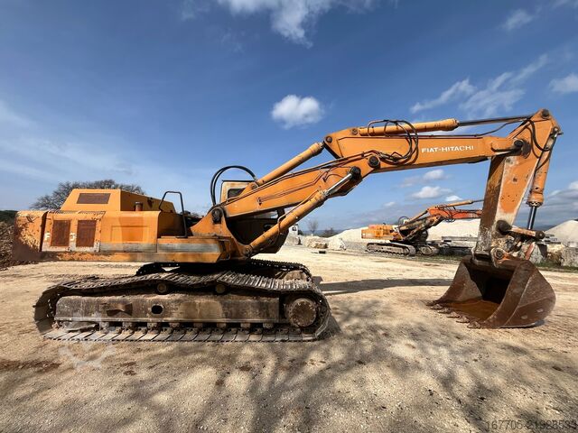 Excavadora sobre orugas Fiat-Hitachi FH 300 T