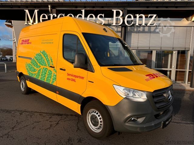 Skåpbil MERCEDES-BENZ eSprinter 312 DHL Regal KEP-Ausbau