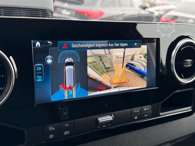 Hög tak skåpbil MERCEDES-BENZ Sprinter 319 CDI 4325 LED MBUX SHZ AHK