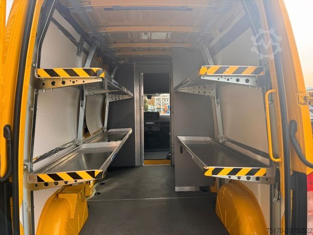 Van atap tinggi MERCEDES-BENZ eSprinter 312 DHL Regal KEP-Ausbau
