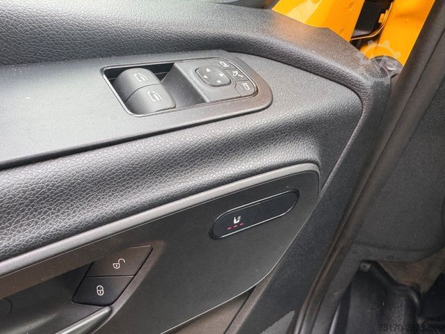 Van atap tinggi MERCEDES-BENZ eSprinter 312 DHL Regal KEP-Ausbau