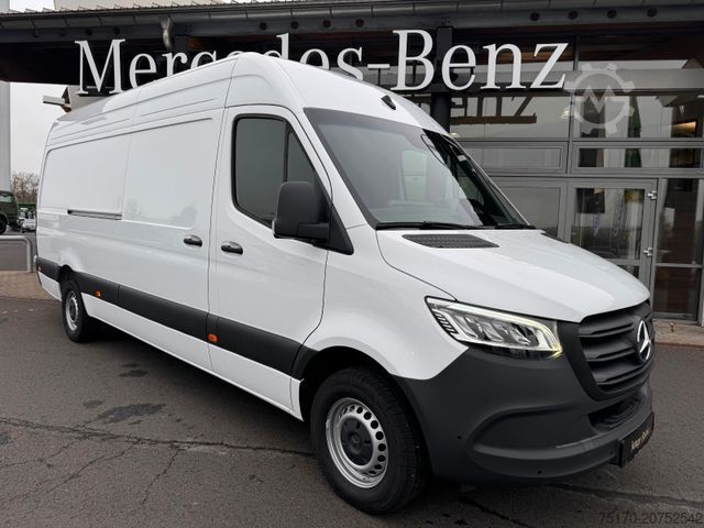Hög tak skåpbil MERCEDES-BENZ Sprinter 319 CDI 4325 LED MBUX SHZ AHK