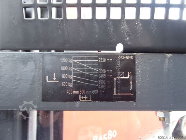 Xe nâng tay Linde L12