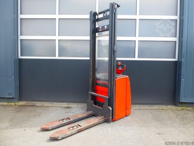 Xe nâng tay Linde L16