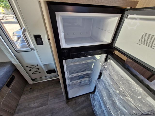 Semi-integrated camper CARADO T 338 *pro+ Paket*LTE-Paket*Hubbett*