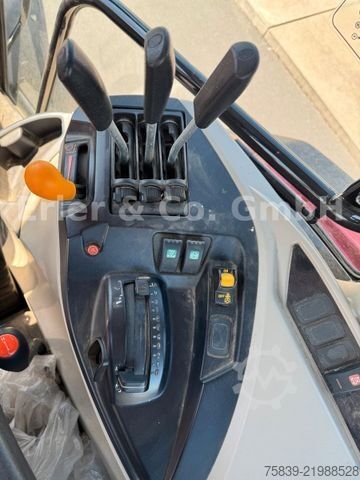 Traktor AGCO MASSEY FERGUSON MF 4707