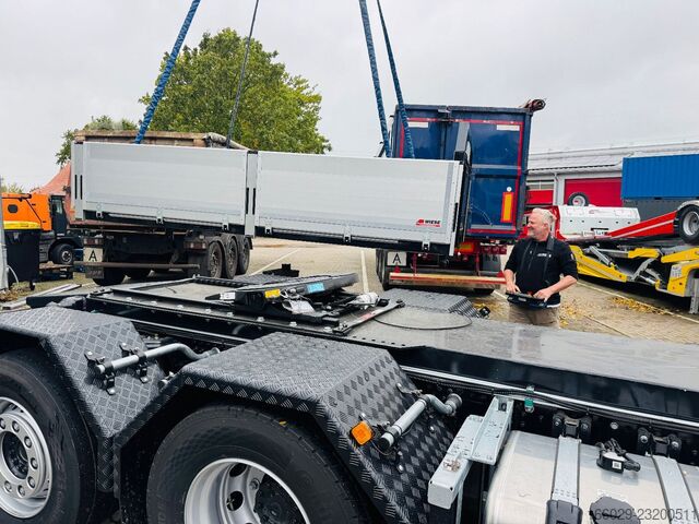 Xe tải hạng nặng MAN TGS 35.520 8x2 Hydrodrive 8x4, Fassi F805 techno