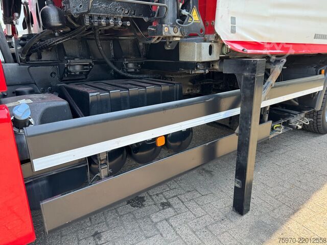شاحنة رافعة MAN TGX 26.480 XXL 6X2 HMF 2620 CRANE + BDF BODY + ...