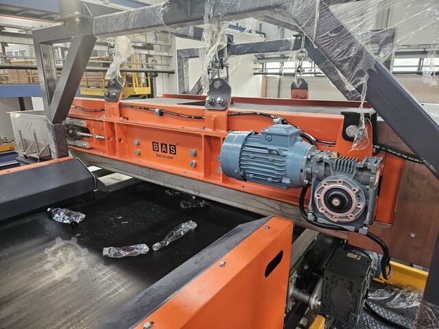 PERMANENTE OVERBAND MAGNEETSCHEIDER B A S INDUSTRIAL SOLUTIONS AND ENGINEERING MBS-M-1000 PERMANENT OVERBAND MAGNETIC SEPARATOR