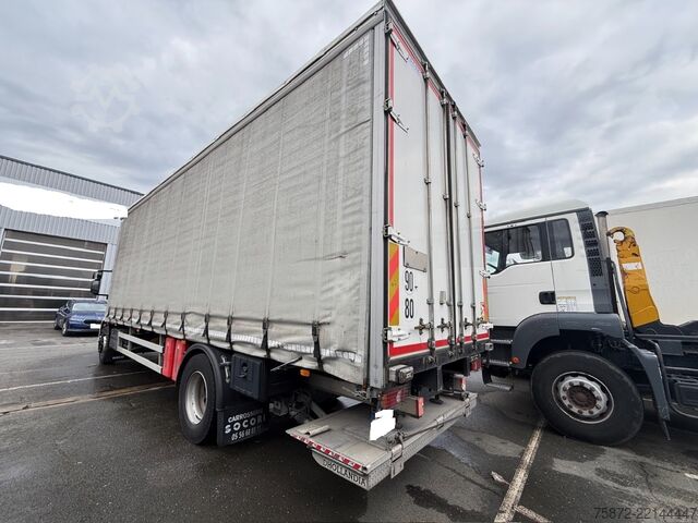 Camión plataforma con toldo Iveco EUROCARGO 190-320 19T TAULINER