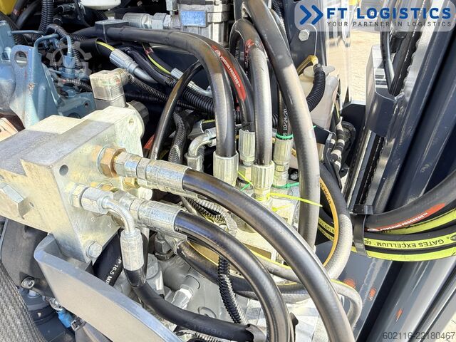 четирипосочен мотокар Combilift CB3000 DIESEL TRIPLEX 5500 FREE-LIFT