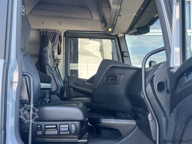 Стандартный седельный тягач IVECO S-WAY AS440S48 E6d ACC Intader NAVI 2xTank Leder