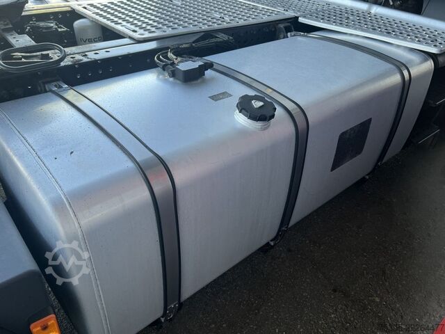 Стандартный седельный тягач IVECO S-WAY AS440S48 E6d ACC Intader NAVI 2xTank Leder