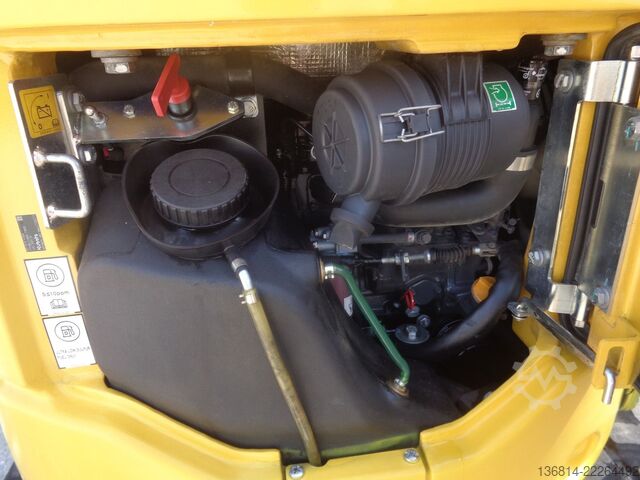 Miniexcavadora KOMATSU PC16R Powertilt + GL