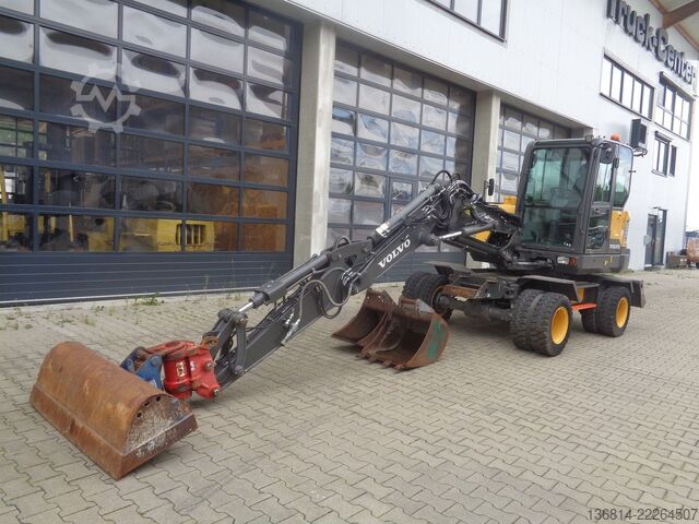 Excavadora móvil VOLVO EW60E Powertilt HS03 + Löffelpaket Klima
