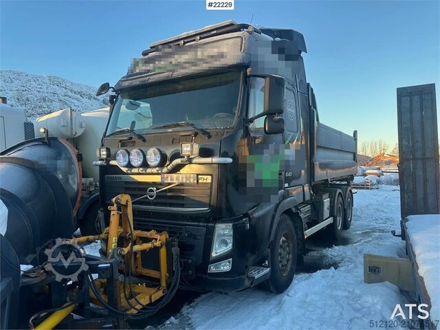 Avfallsbil Volvo FH540 6x4 plow-rigged combi truck w/ 2007 Kel-Berg