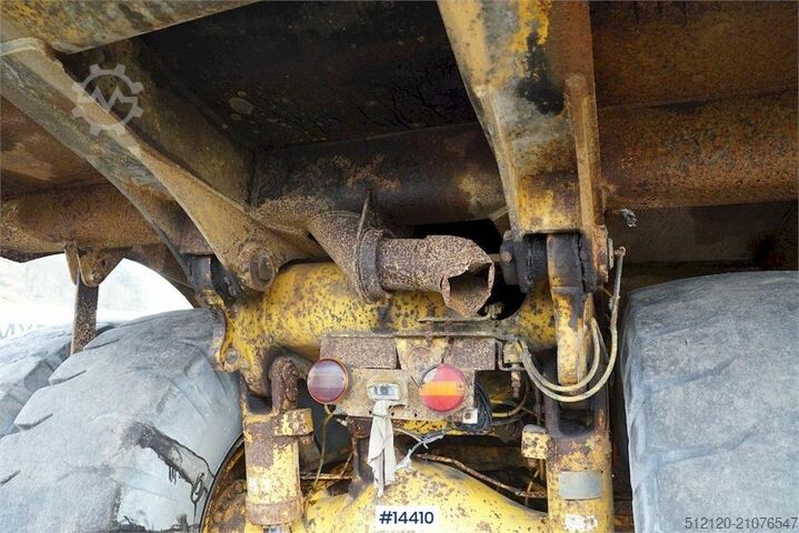 Dumpbil Euclid R60 dump truck w/ NEWLY OVERHAULED ENGINE AND TRAN