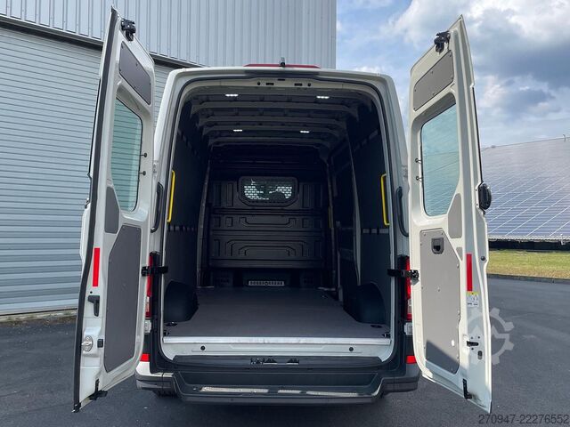 Hög tak skåpbil VOLKSWAGEN Crafter Kasten 35 L3H3 4M NAV LED ACC KAMERA PDC